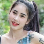 สาวน้อยพริตตี้เปิดหีโชว์