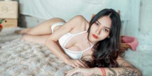เพชรพลอย petchploy